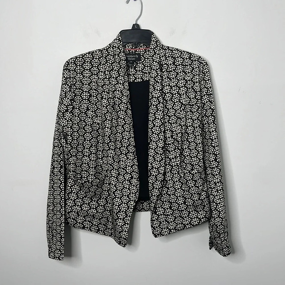 Anthropologie Feathers by Tolani White Motif Open Drape Blazer - Picture 2 of 6